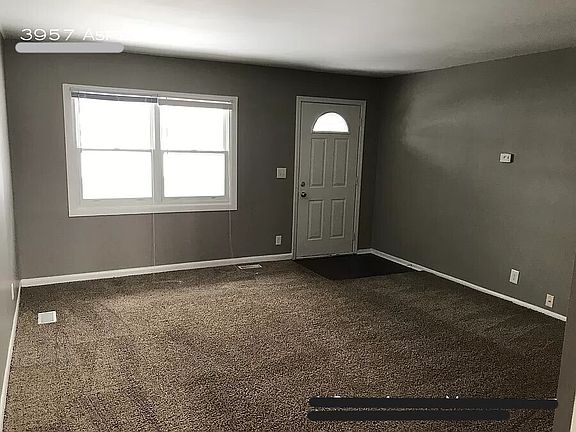 2nd image of 3957 Aspen Way
