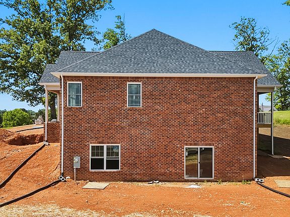 5th image of 451 Blount Cir