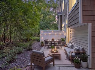 8271 Kimball Dr, Eden Prairie, MN 55347
