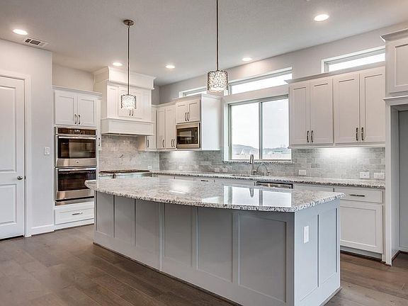 4th image of 4979 Stornoway Dr