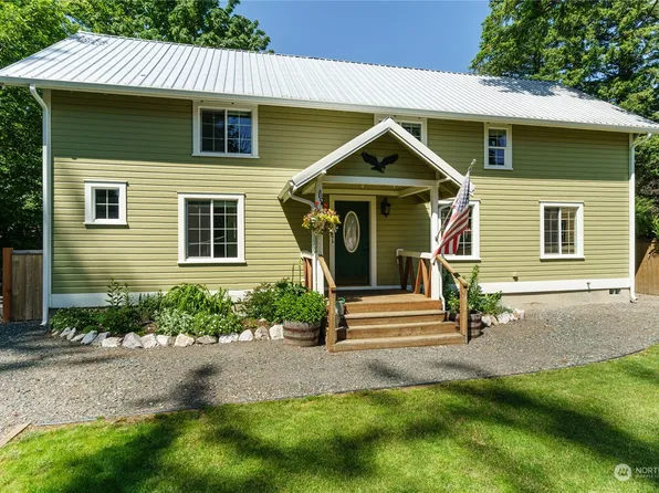 402 W 3rd Street, Nooksack, WA 98276