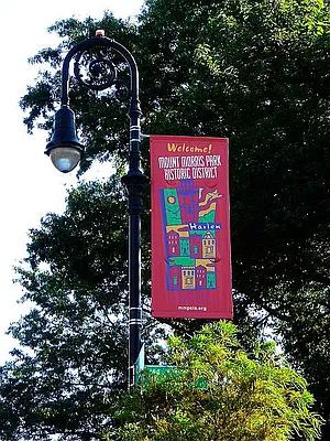 Rented by Perry Associates NYC Inc | media 35