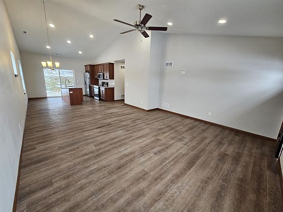 5th image of 1075 Rusalka Cir