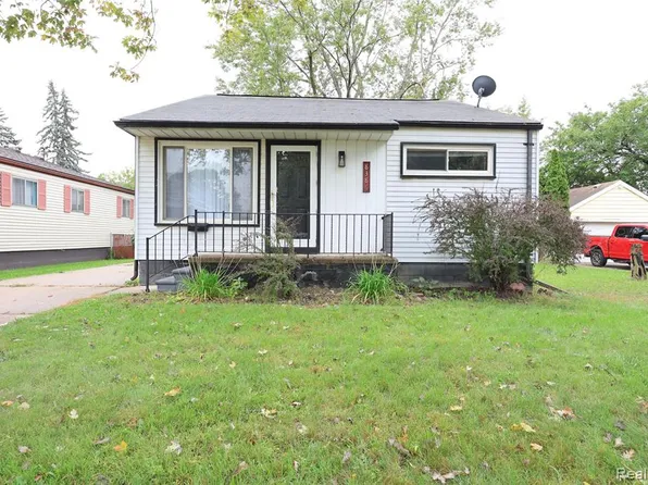 8386 Central Ave, Center Line, MI 48015