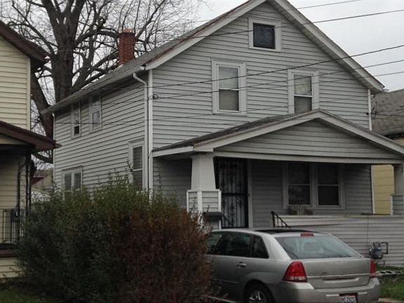 2nd image of 119 Hastings Ave