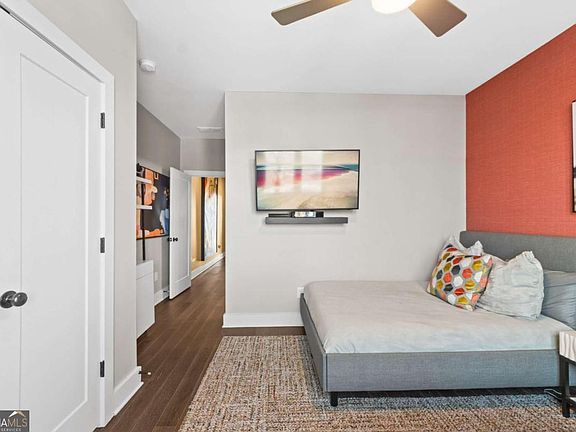 4th image of 1350 May Ave SE #14
