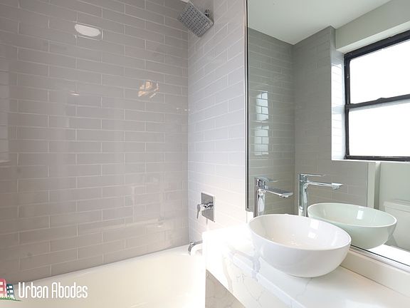 4th image of 503 W Belmont Ave #7J
