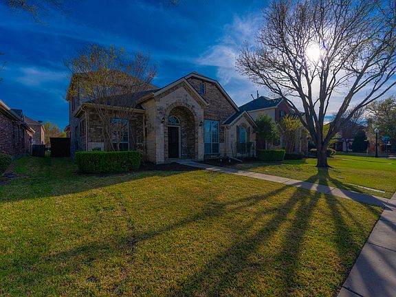 3rd image of 4621 Kingsway Ln