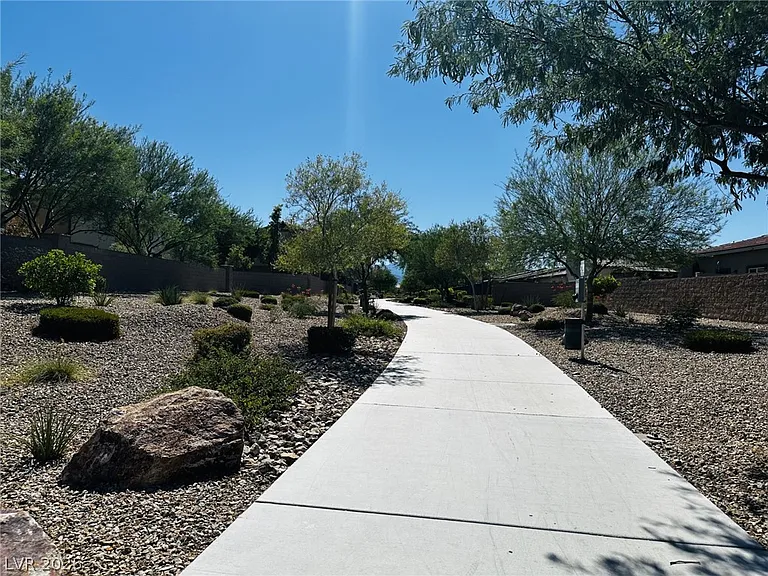 7331 Sunray Point St — Photo 20