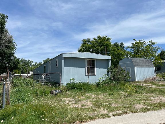 3rd image of 852 N Autumn St