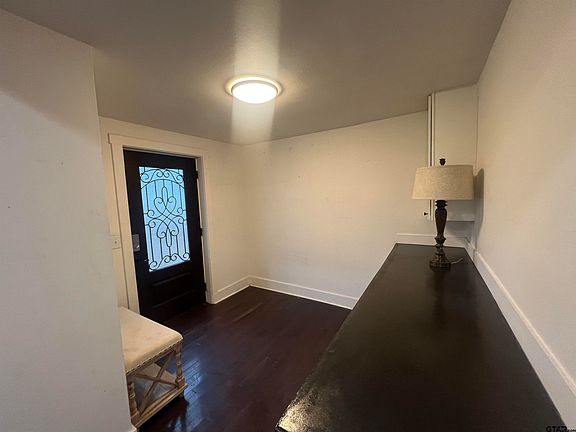 5th image of 703 N Montgomery St