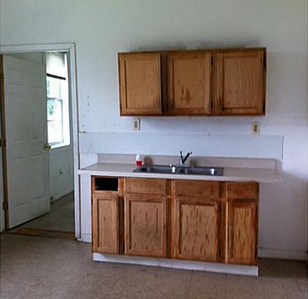 3rd image of 1504 Pauline St