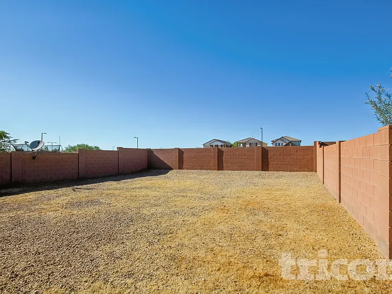 29250 W Weldon Ave — Photo 17