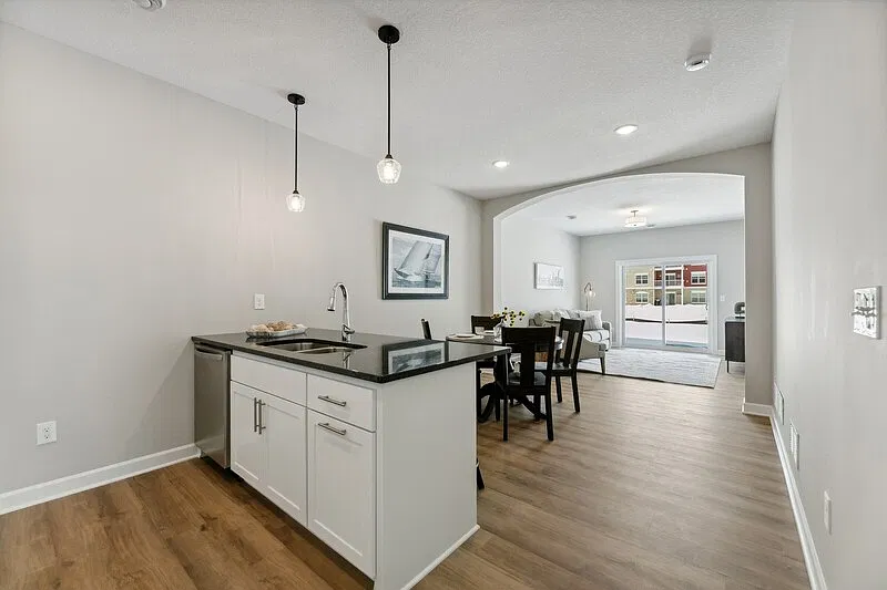 2 bed, 2.0 bath, 1056 sqft, $2,245 — Photo 2