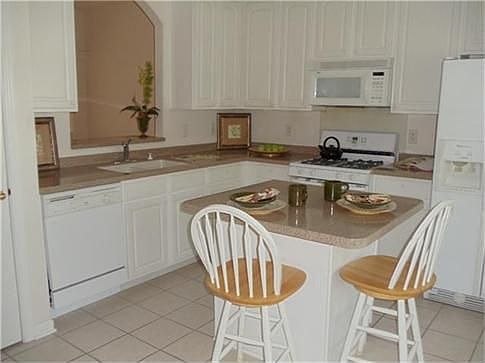 2nd image of 675 Rockport Pl