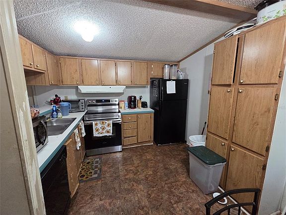 3rd image of 118 Lemon St