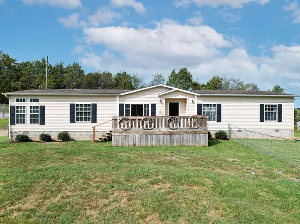 493 McCroskey St, Englewood, TN 37329