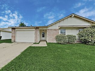 7017 Southampton Dr, North Richland Hills, TX 76182