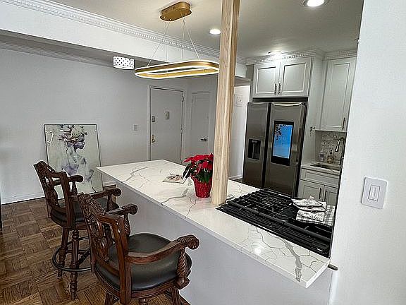 5th image of 145 Lincoln Ave APT 2E