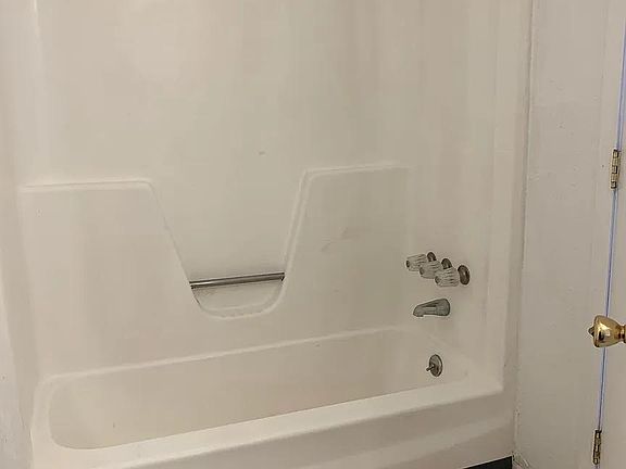 4th image of 4901 San Mateo Ln NE #21