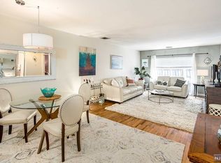 214 Willow Ave APT 2B, Hoboken, NJ 07030