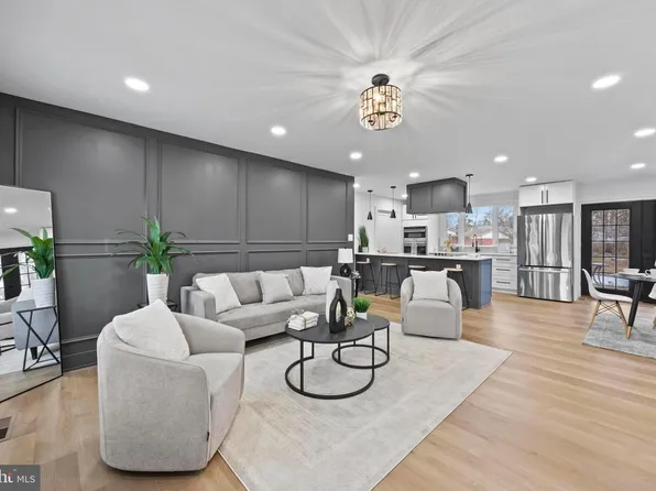 708 W Jasper Ct, Sterling, VA 20164