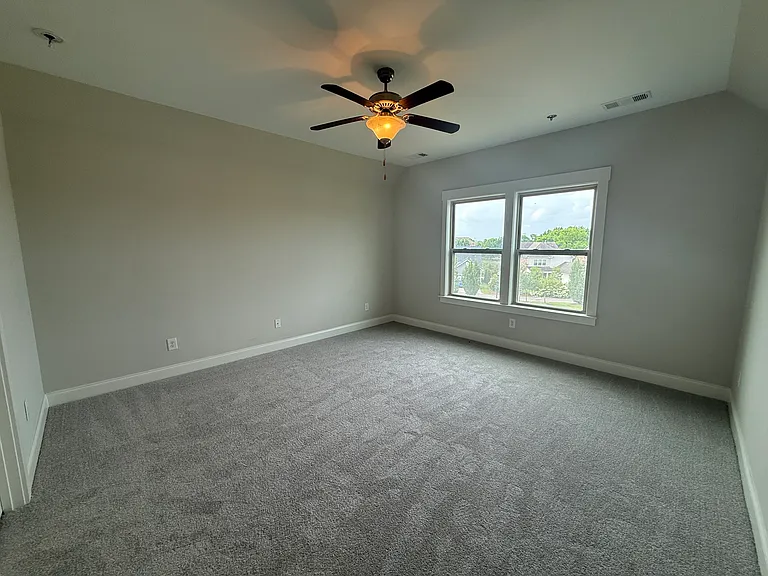 2812 Americus Dr — Photo 16