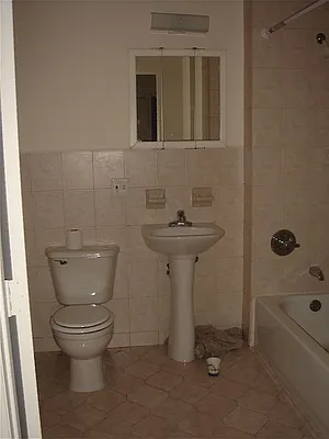 Rented by Aidonis Realty | media 7