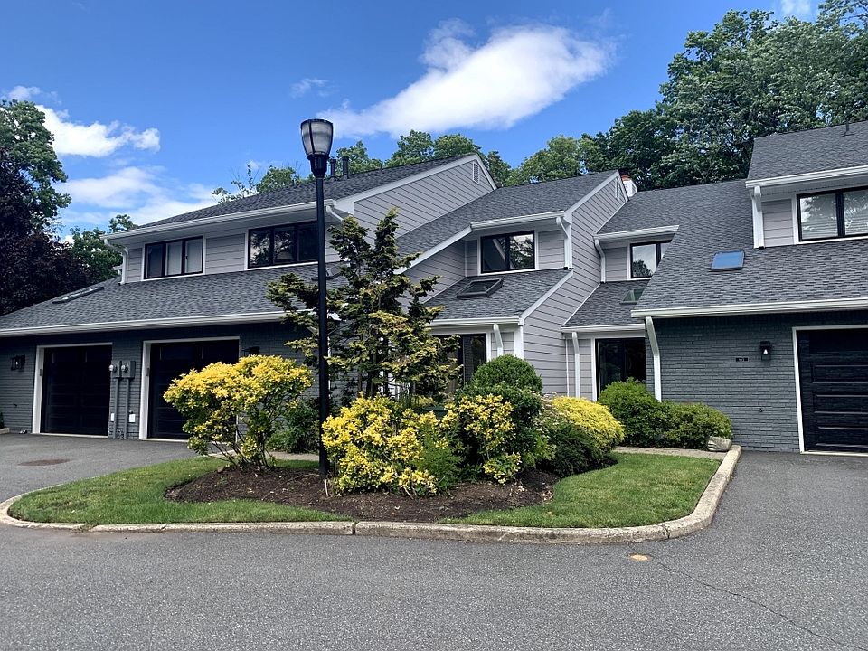 2nd image of 471 Tenafly Rd