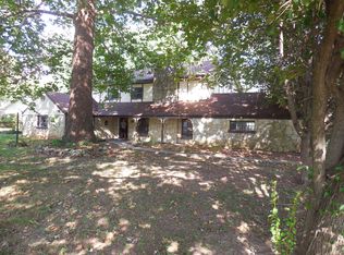 2142 S Kings Ave, Springfield, MO 65807