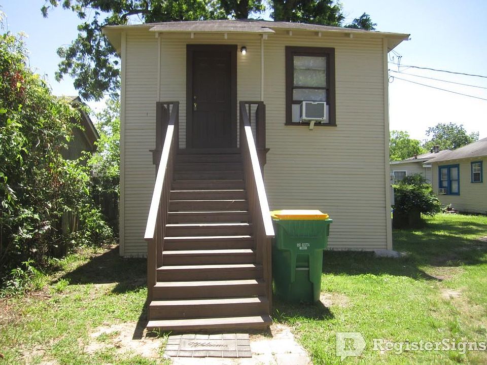 1st image of 200 1/2 E Wright Ave