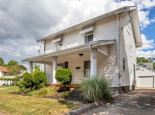 1430 Piper Ct NW, Canton, OH 44703