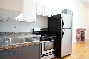 Rented by Rennit Inc.