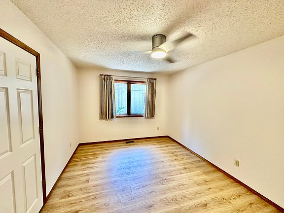 4th image of 7 Bromwich Ln