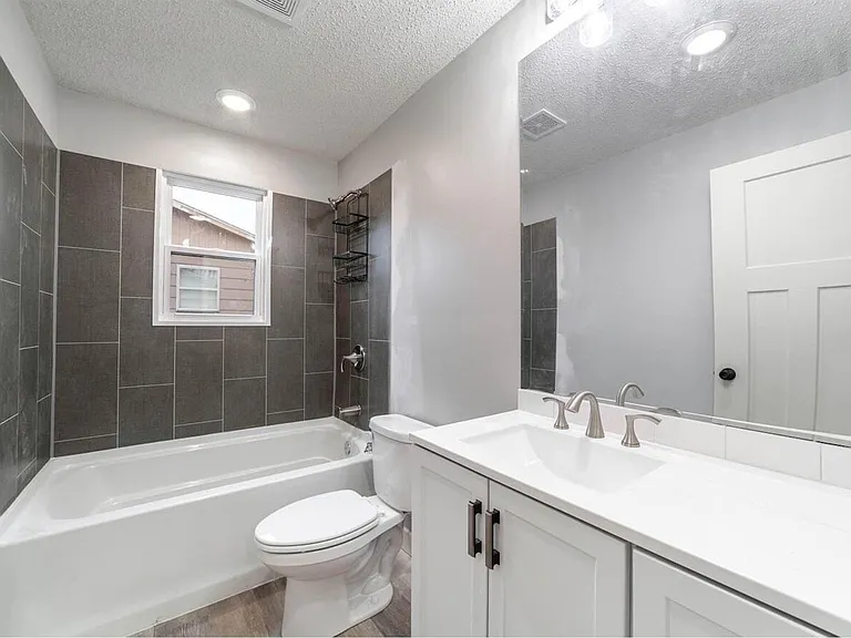 3405 Balboa Ln — Photo 7