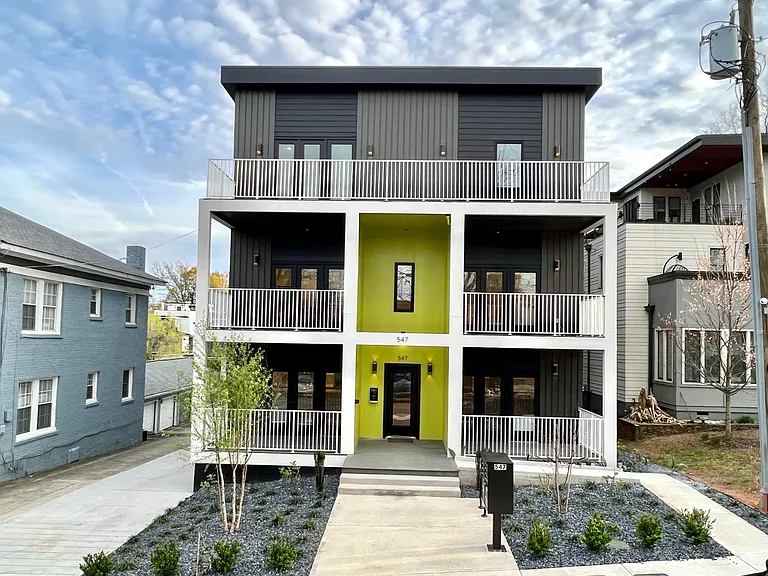 547 Winton Ter NE #2E — Photo 7