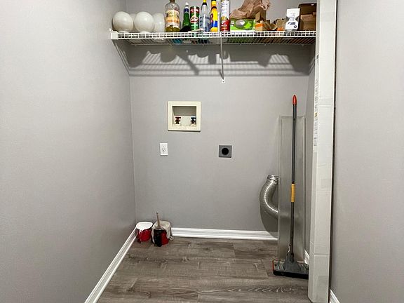 laundry room hook ups