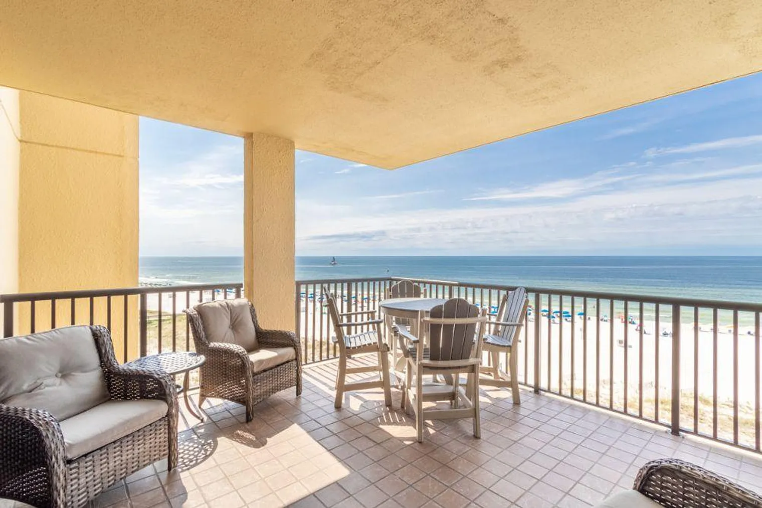 3 bed, 2.0 bath, 1700 sqft, $4,759 — Photo 3