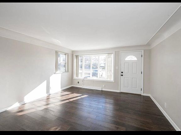 3rd image of 1072 Western Row Rd