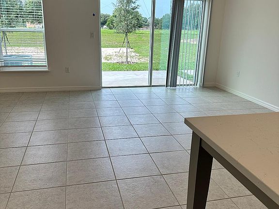 3rd image of 4126 Collegiate Blvd