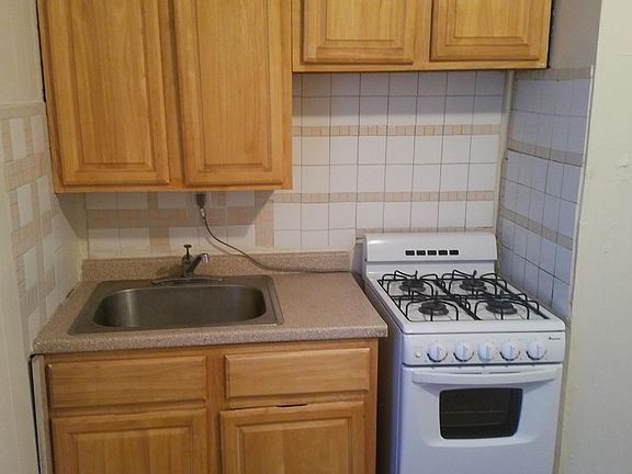 2nd image of 31-33 High St APT 1