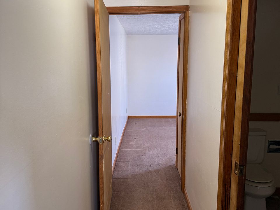 1st image of 254 E Franklin St #4