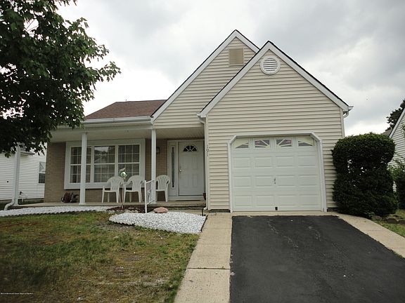 3rd image of 191 Canterbury Ln