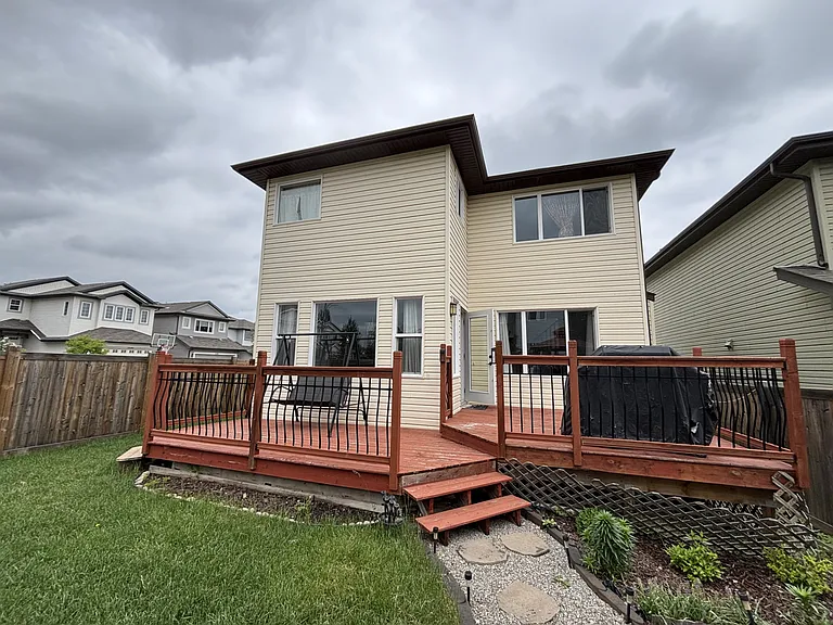 11721 16a Ave SW — Photo 10