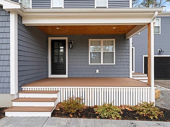 3rd image of 4 Hazeltine Rd