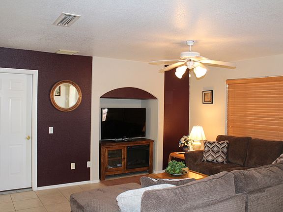 4th image of 2208 Barranca Dr