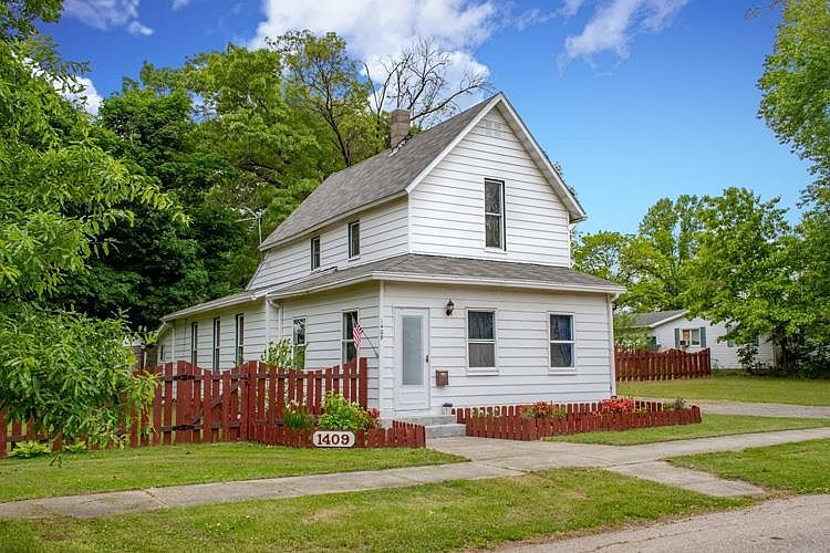 1st image of 1409 Magnolia Ave