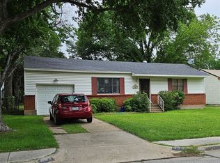 435 W Scotland Dr, Irving, TX 75062