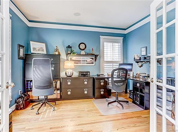 5th image of 2339 Branch Hill Ln