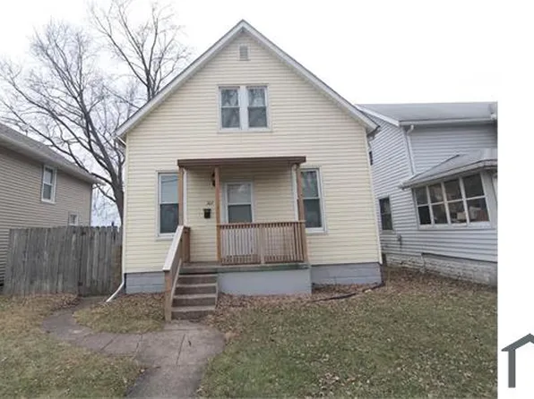 307 15th Ave, East Moline, IL 61244